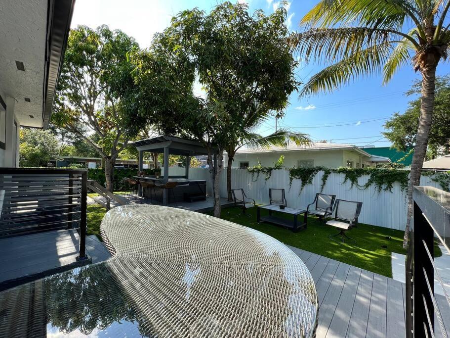 Stylish 3/2 Centrally Located! Appartamento