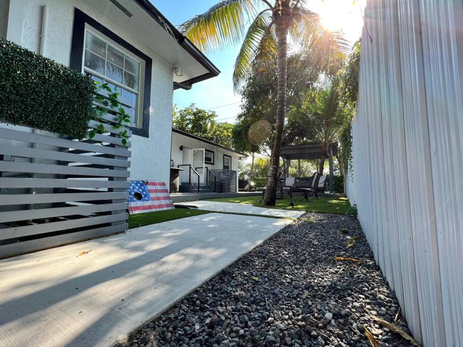 Stylish 3/2 Centrally Located! Appartamento *
